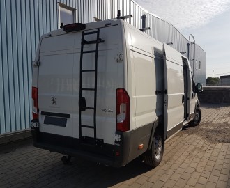 Roof racks and platforms for commercial vehicles
